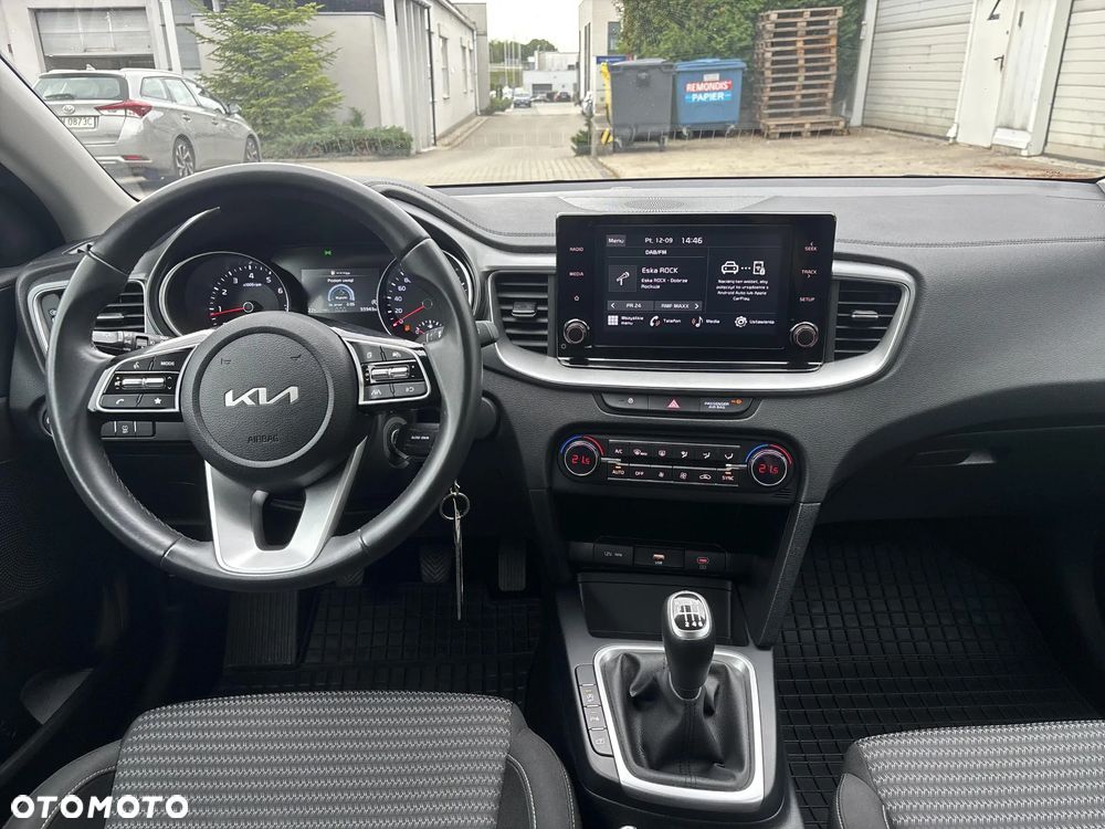 Kia Ceed 1.5 T-GDI M - 13