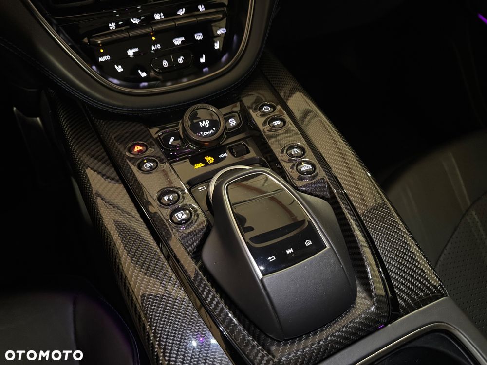 Aston Martin DBX707 - 18