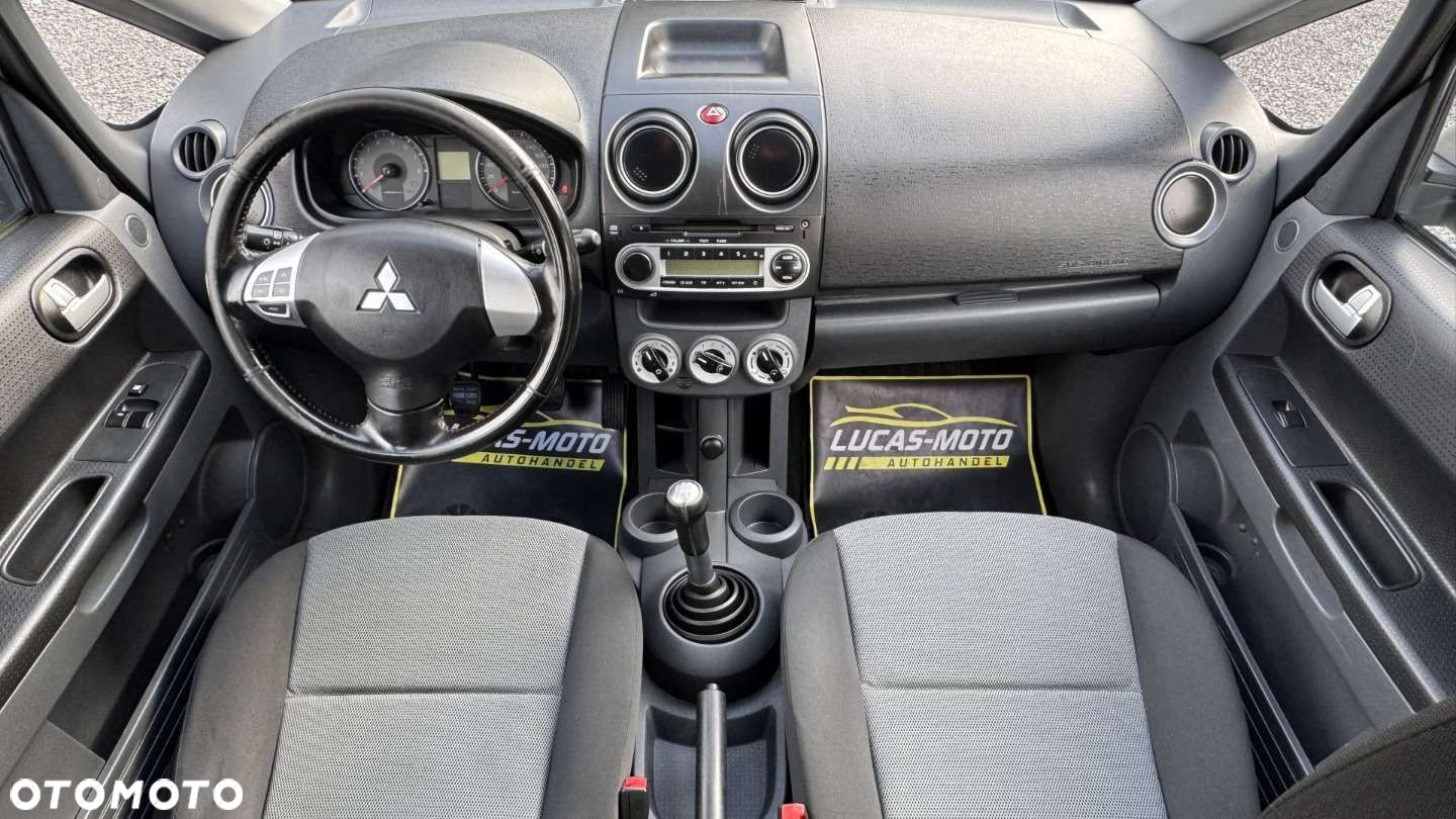Mitsubishi Colt - 31