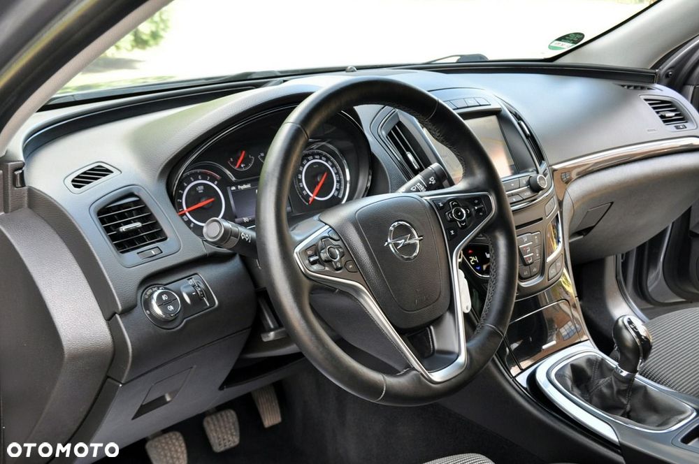 Opel Insignia - 22