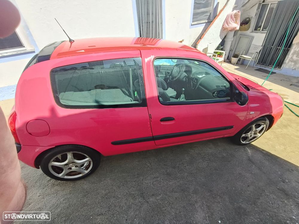 Renault Clio 1.5 dCi Confort Authentique - 4