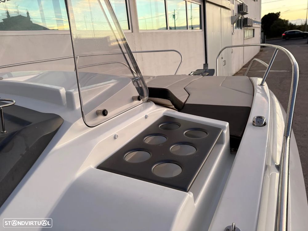 Beneteau Flyer 7.7 Sundeck - 12