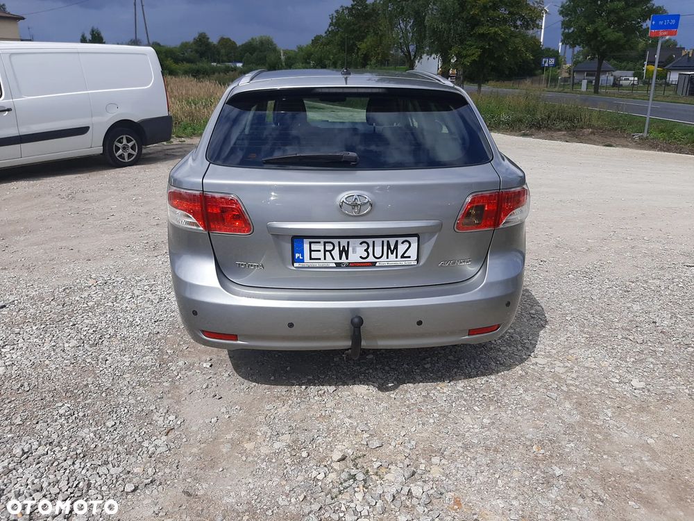 Toyota Avensis 1.8 Executive - 5