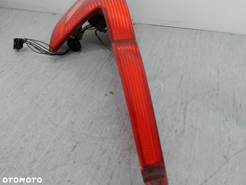 LAMPA TYLNA PRAWA CITROEN C4 I 9655863980  9655863780 HATCHBACK - 9