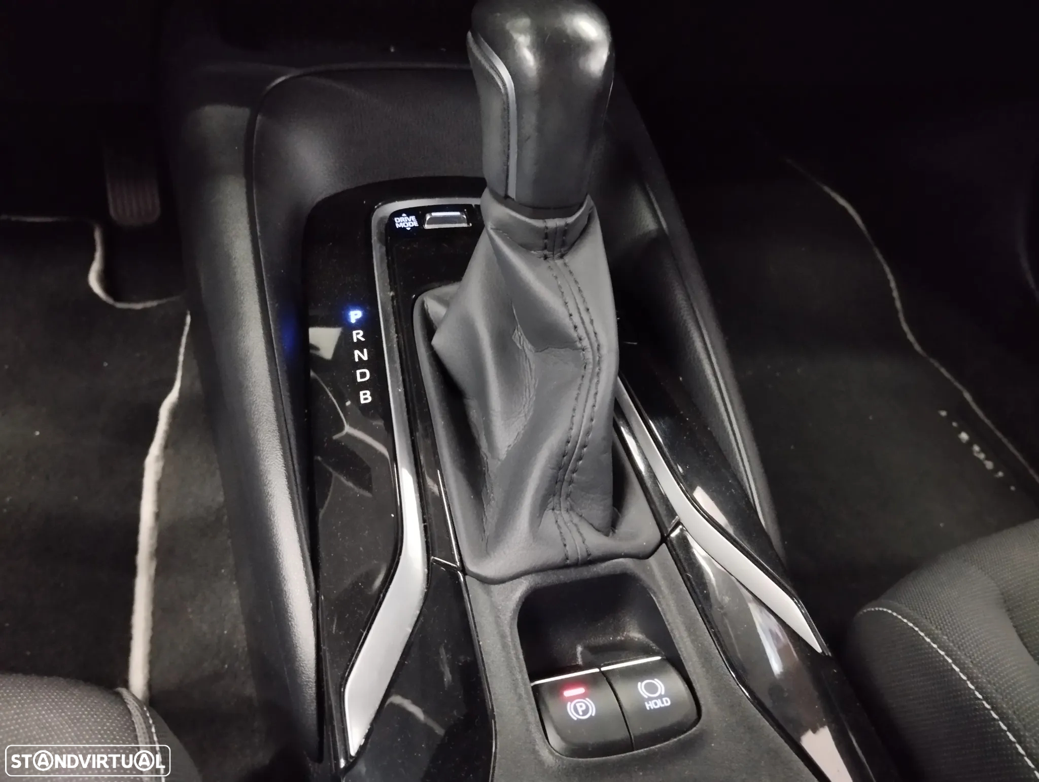 Toyota Corolla Touring Sports 1.8 Hybrid Comfort+P.Sport - 27