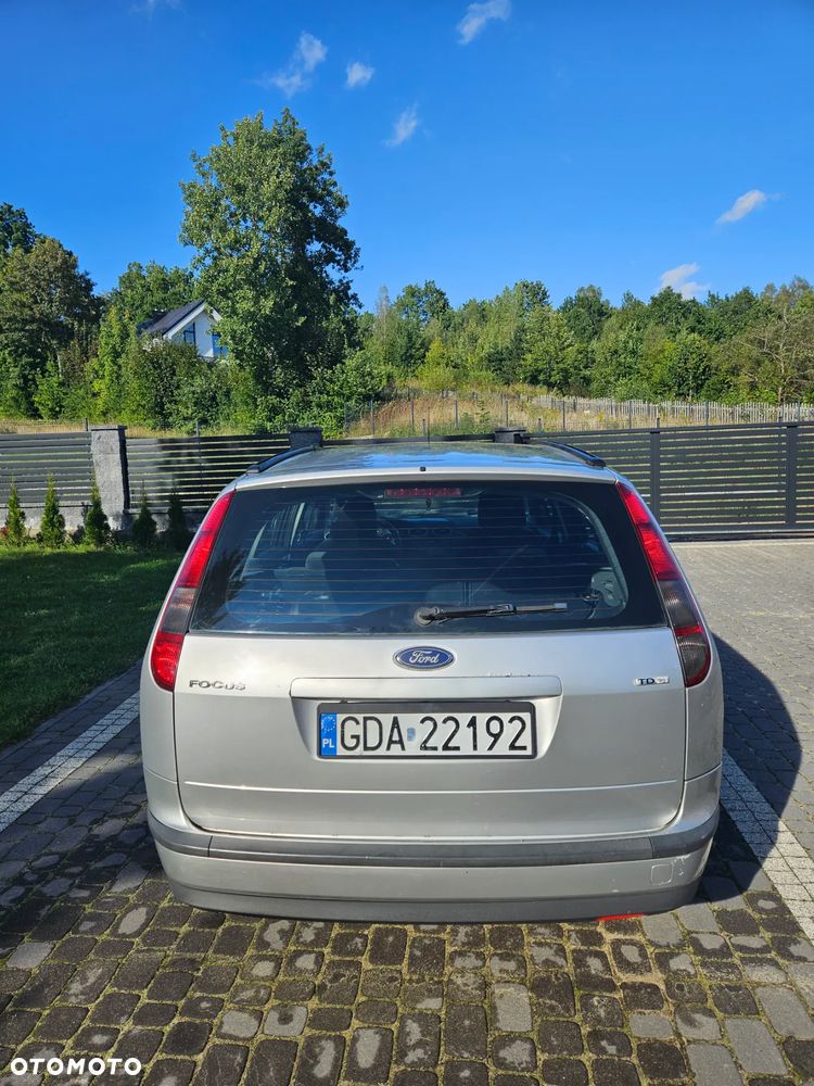 Ford Focus 1.8 TDCi Ghia - 7