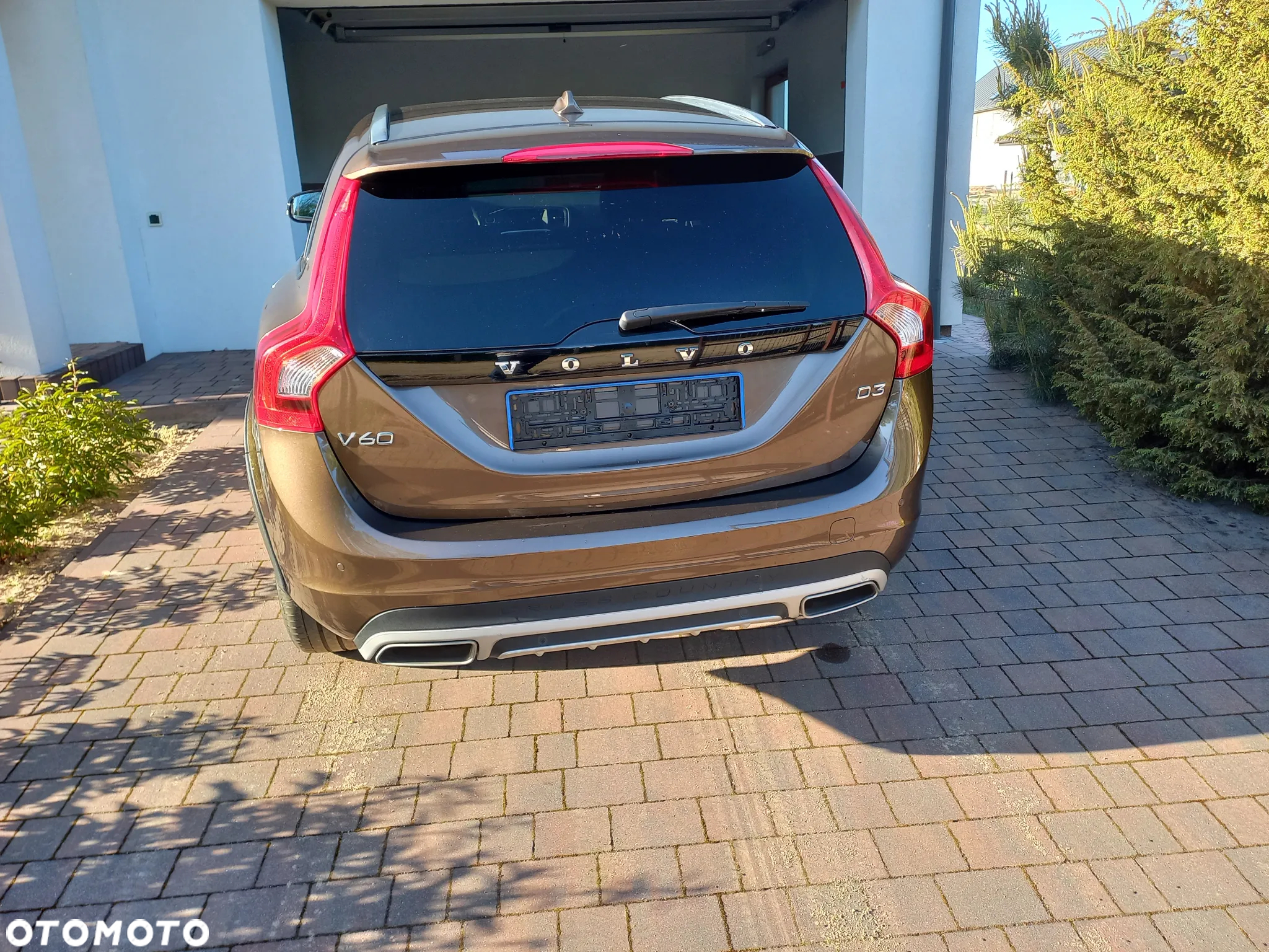 Volvo V60 Cross Country D3 Drive-E Momentum - 12