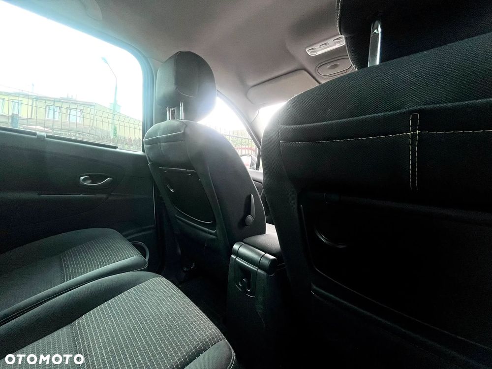 Renault Scenic 2.0 16V Privilege CVT - 15