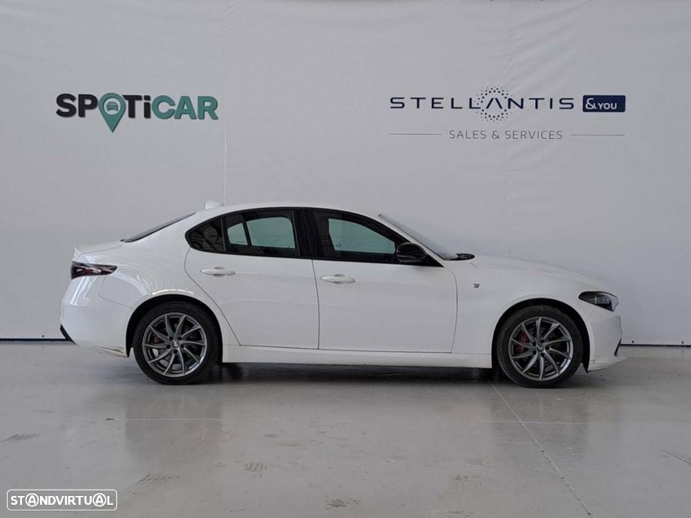 Alfa Romeo Giulia 2.0 T TI Q4 AT8 - 4