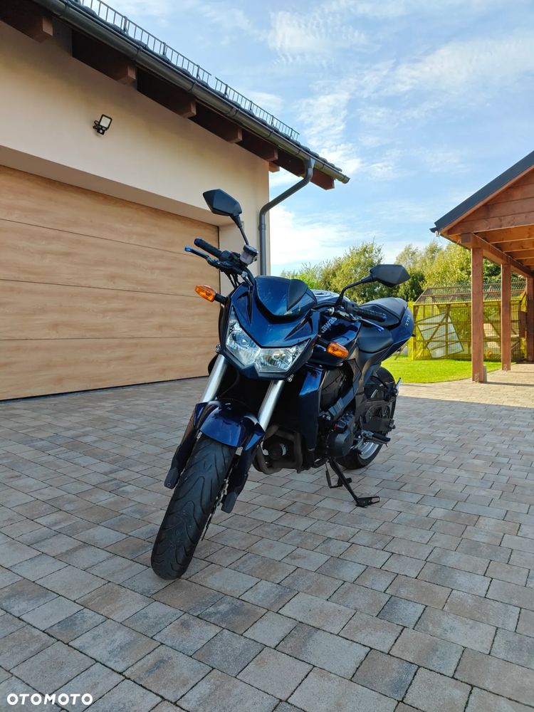 Kawasaki ZR - 7