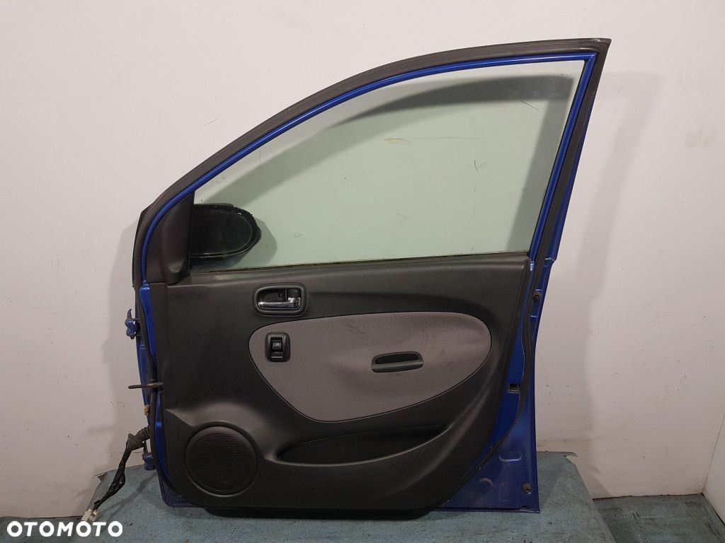DAIHATSU CUORE VI DRZWI PRZÓD PRAWE HB 5D - 7