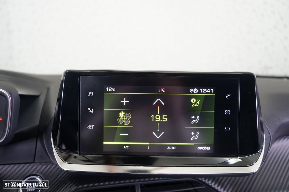 Peugeot 2008 1.2 PureTech Allure Pack - 32