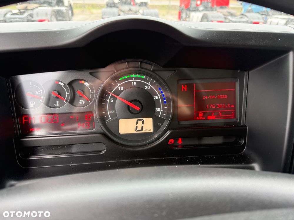 Renault D16 / 240 KM / DMC 16 TON / KONTENER + DUŻA WINDA 2000 KG / TYŁ PODUSZKA / TYLKO 176.000KM / DO ZABUDOWY / SPROWADZONY / STAN BDB / / / - 38
