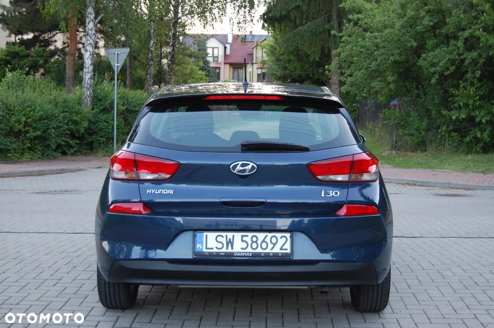 Hyundai i30 1.4 Trend - 9