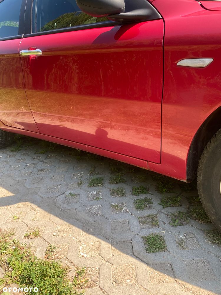 Alfa Romeo 147 1.9 JTDM 8V - 13