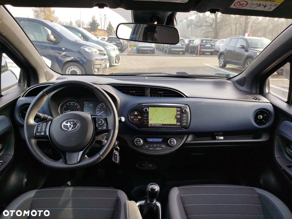 Toyota Yaris - 12
