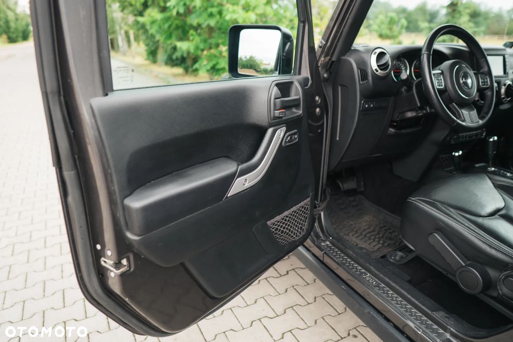 Jeep Wrangler 3.6 Unlim Rubicon - 25