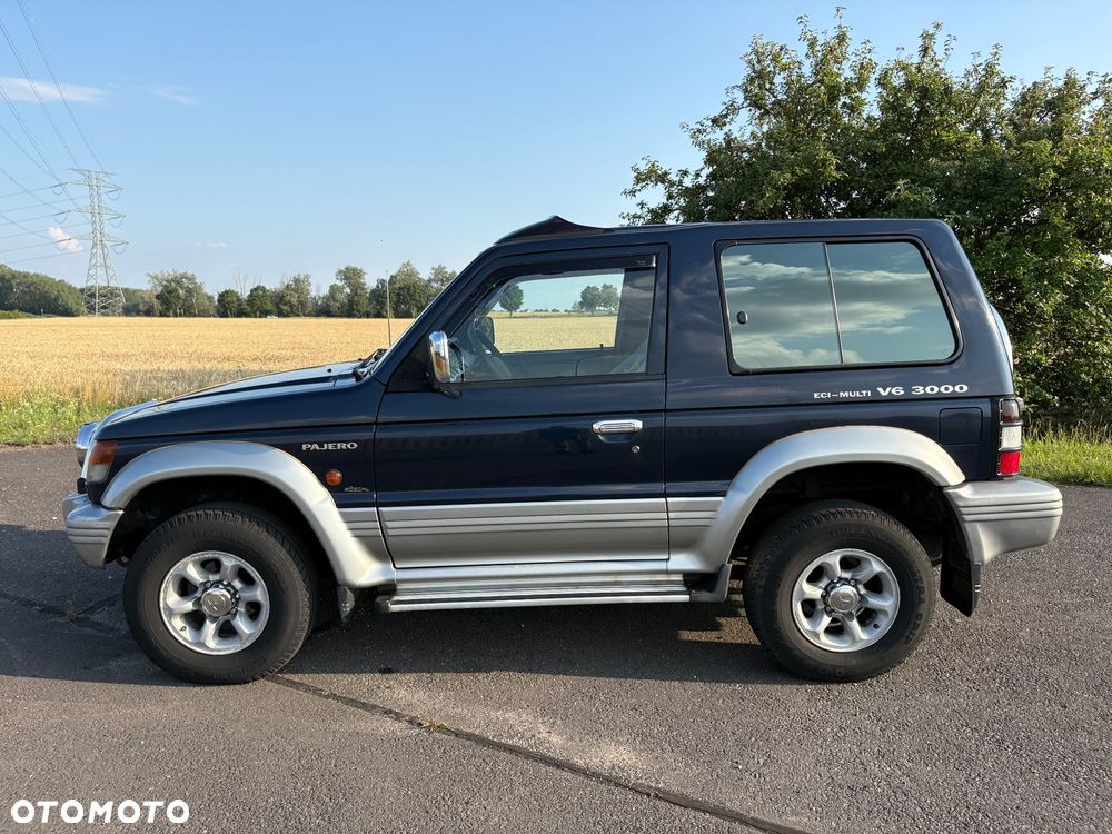 Mitsubishi Pajero - 5