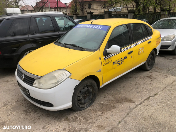 Dezmembrez Renault Clio Thalia 2011 1.2 benzina
