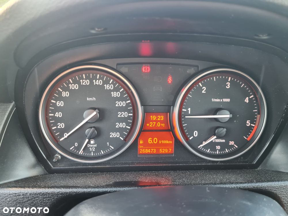 BMW X1 sDrive18d xLine - 16