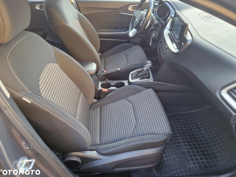 Kia Ceed 1.5 T-GDI M DCT - 19
