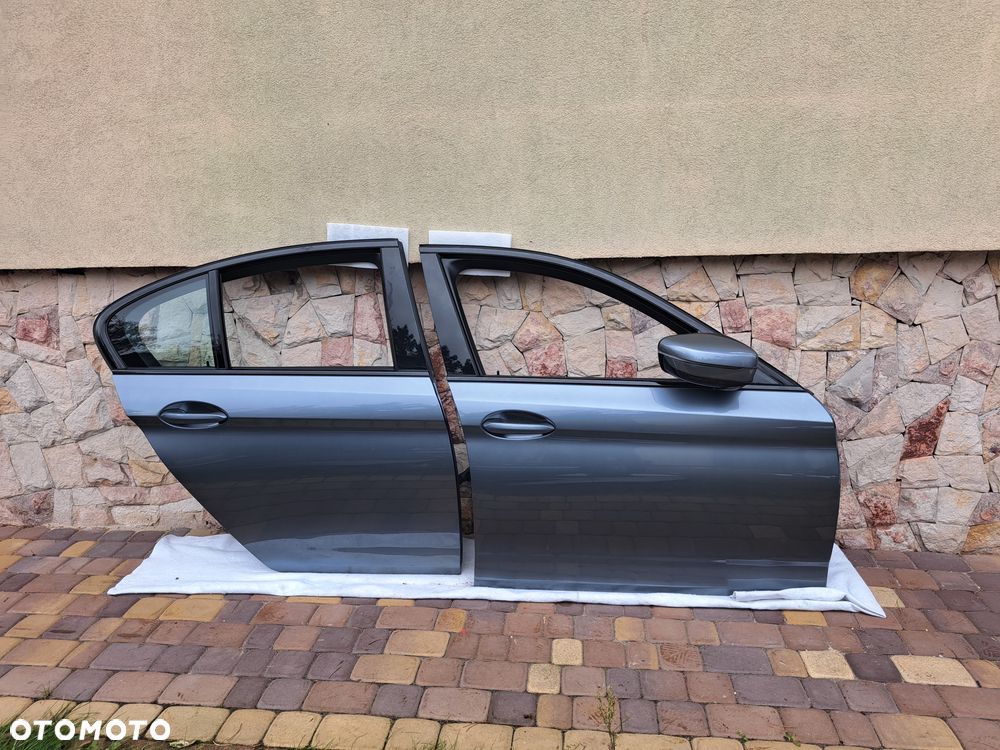 Drzwi prawe przód + tył BMW 5 g30 Blue stone C2Y  stan ideał bez rys - 1