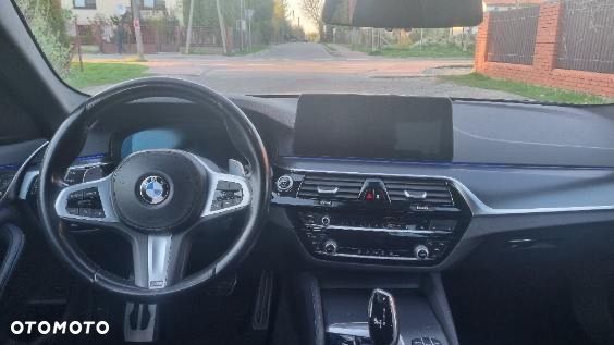 BMW Seria 5 520i - 7