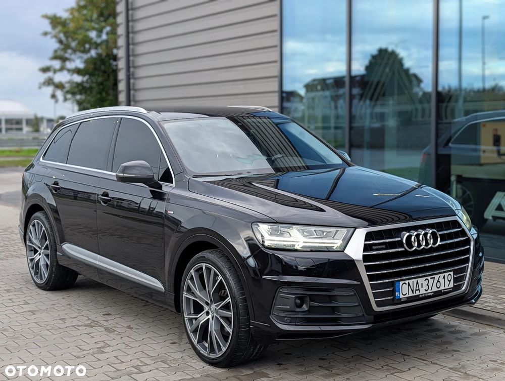 Audi Q7 - 1