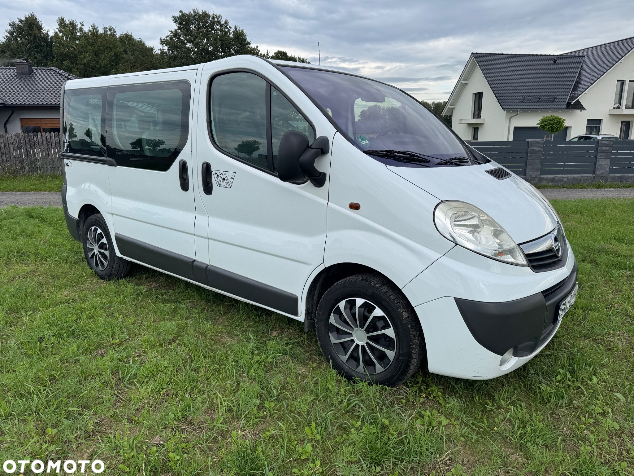 Opel Vivaro Tour Elegance L1H1 - 10