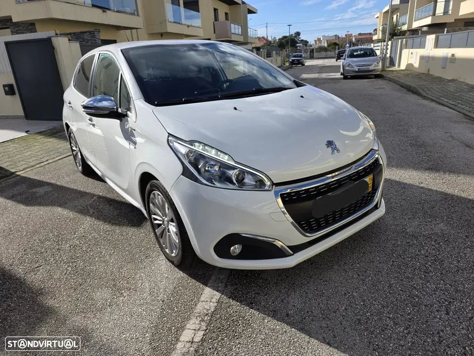 Peugeot 208 1.5 BlueHDi Signature - 3