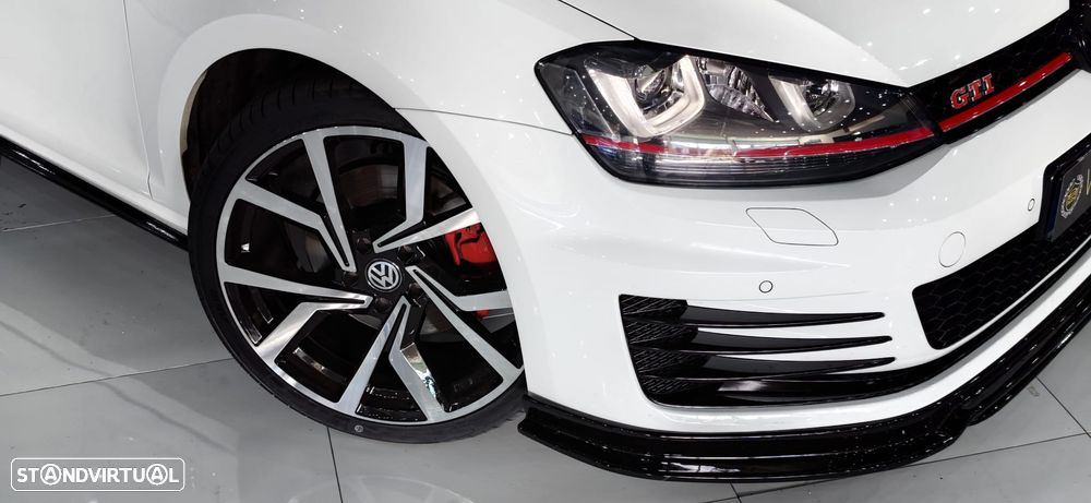 VW Golf - 28
