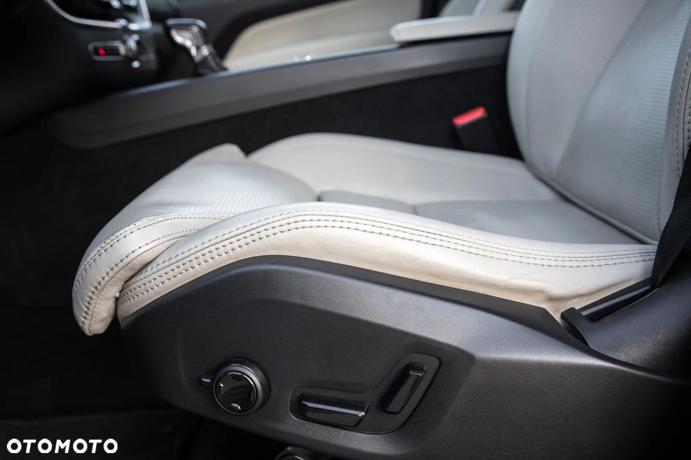 Volvo XC 60 T5 AWD Inscription - 9
