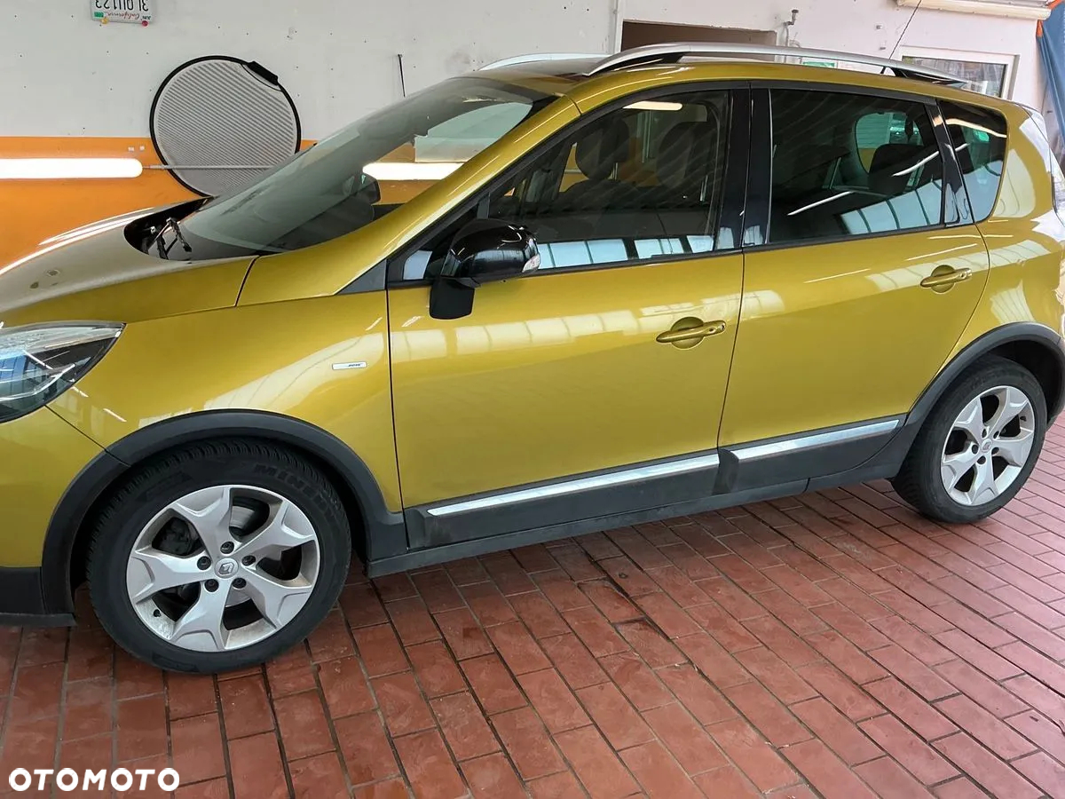 Renault Scenic Xmod 1.6 dCi Energy Bose Edition - 2