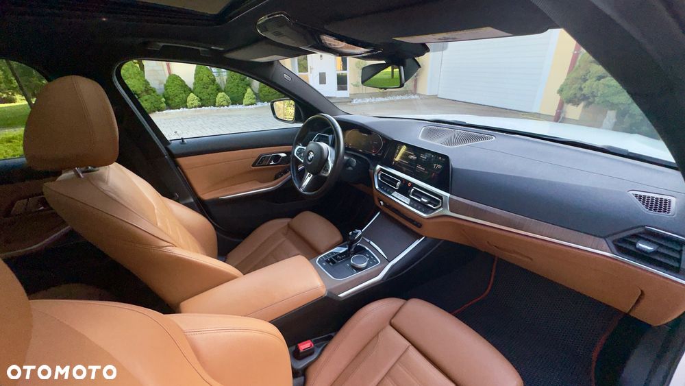 BMW Seria 3 M340i xDrive - 14