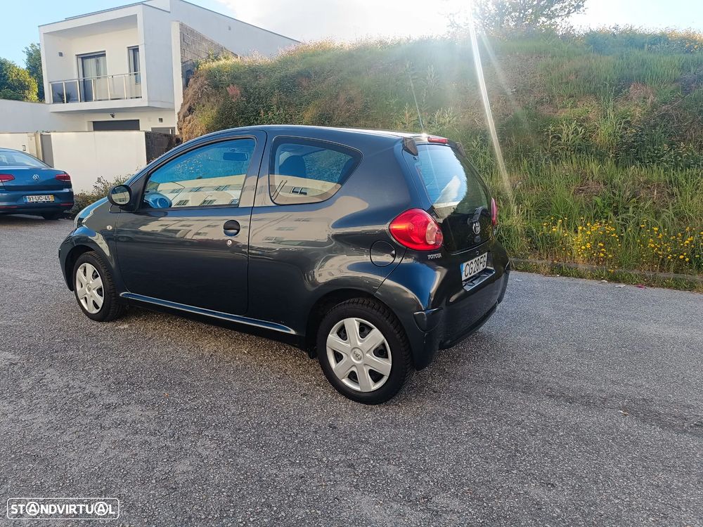 Toyota Aygo City - 13
