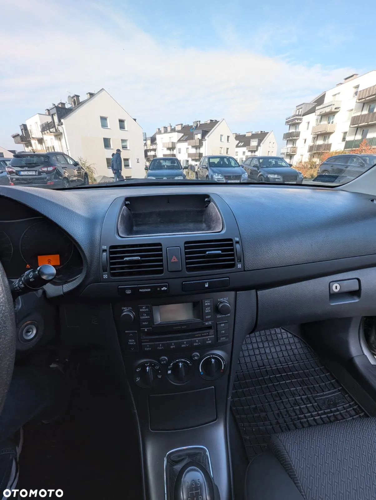 Toyota Avensis 1.8 VVT-i Luna - 19