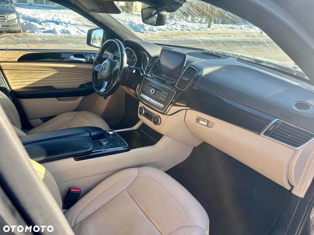 Mercedes-Benz GLE - 10