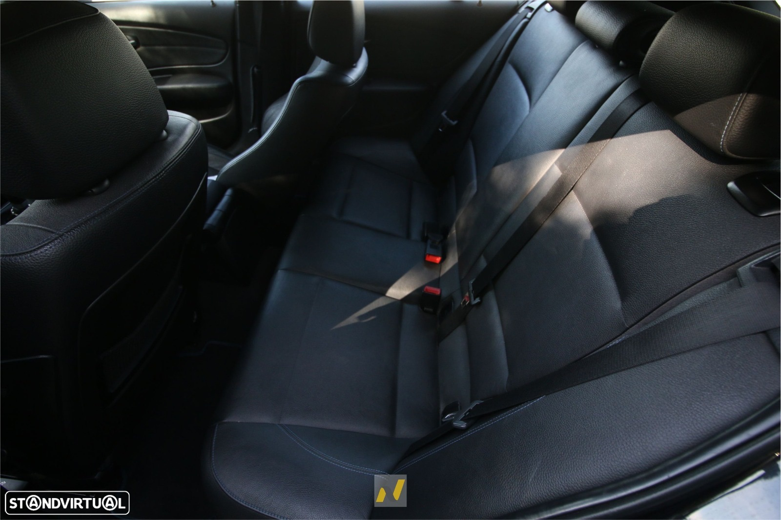 BMW 123 d DPF Edition Sport - 10
