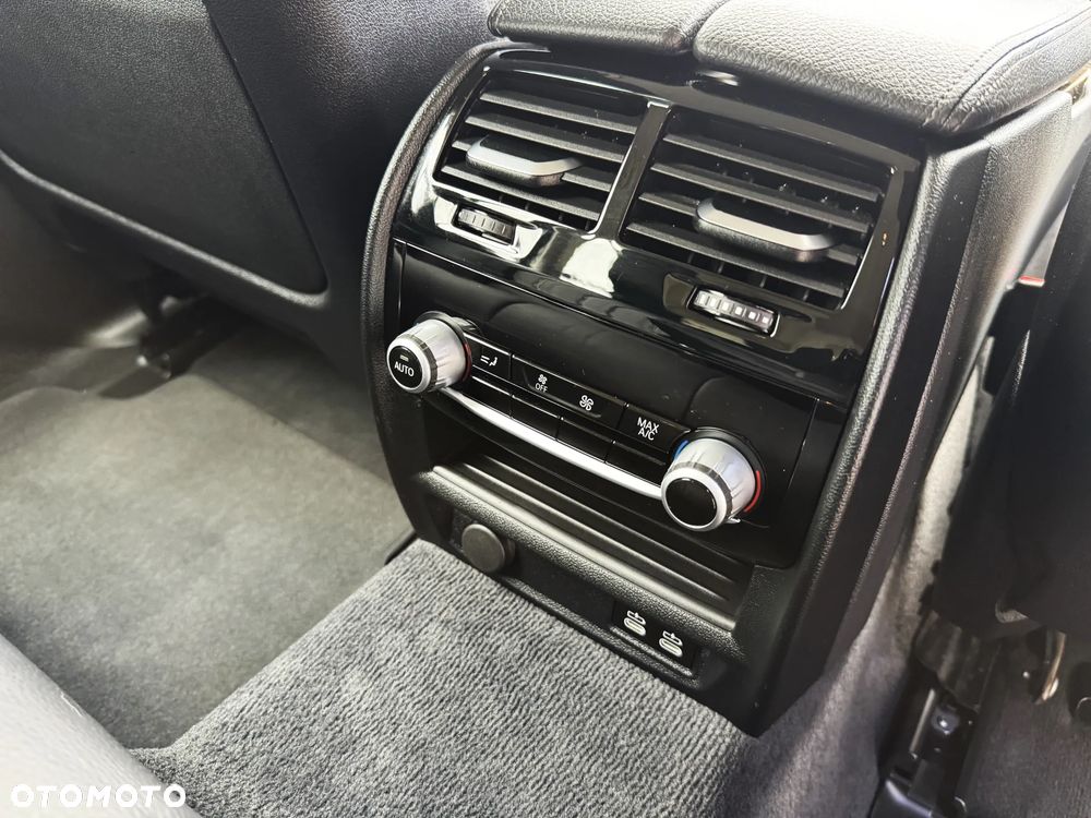 BMW Seria 5 530e Luxury Line - 31