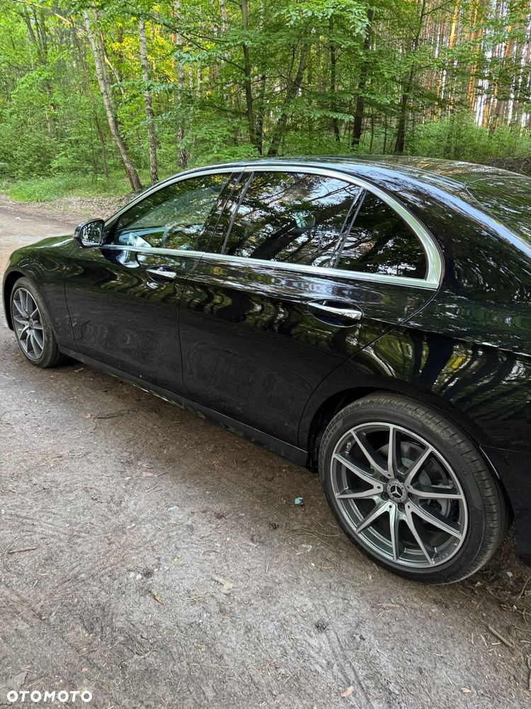 Mercedes-Benz Klasa E 220 d 4-Matic Business Edition - 1