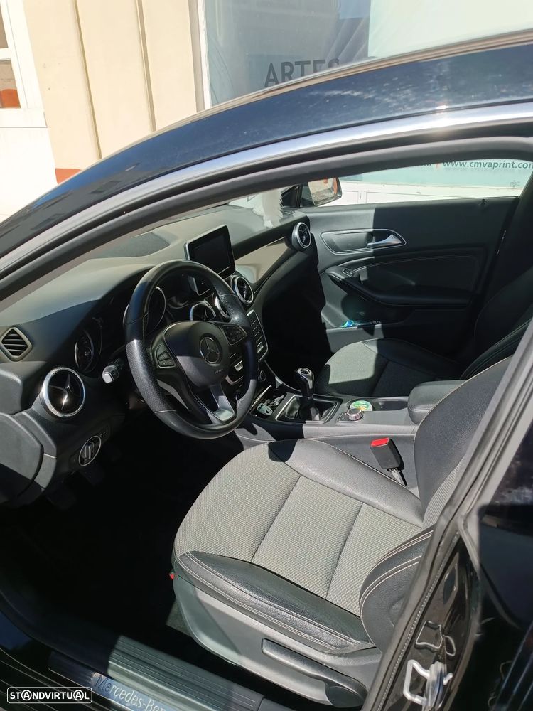 Mercedes-Benz CLA 180 d BlueEFFICIENCY Edition - 8