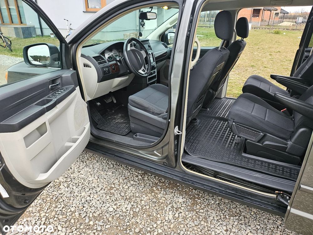 Chrysler Grand Voyager 2.8 CRD LX - 11