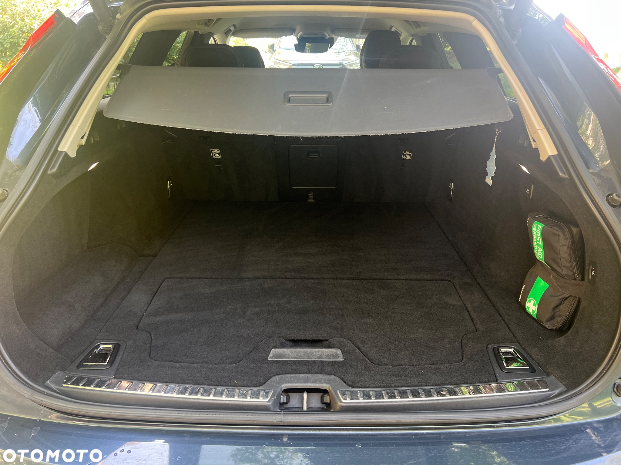 Volvo V90 Cross Country - 13