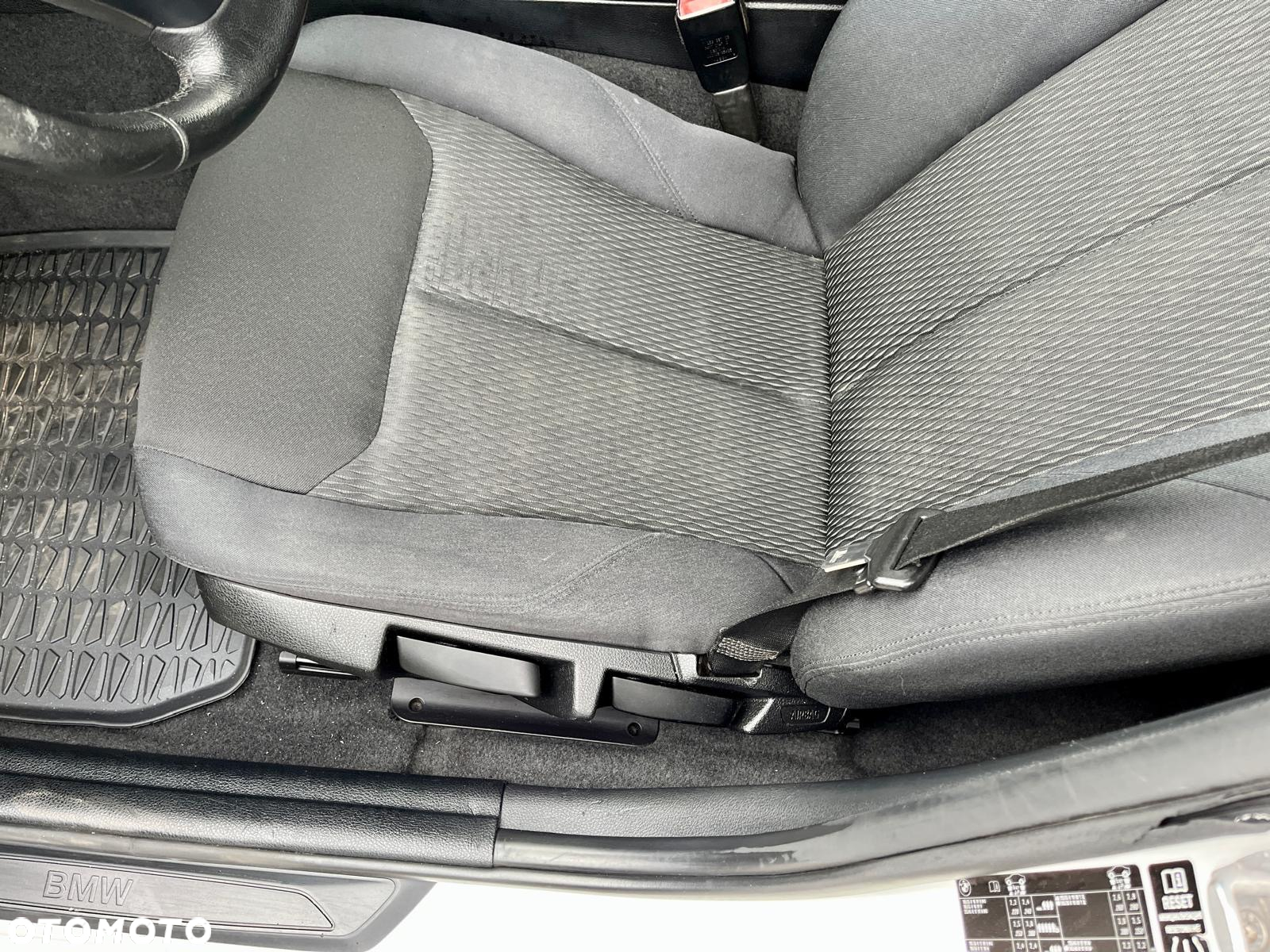 BMW Seria 1 120d BluePerformance - 12