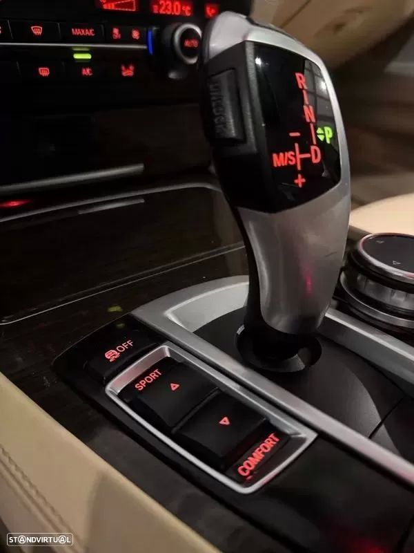 BMW 740 d - 40