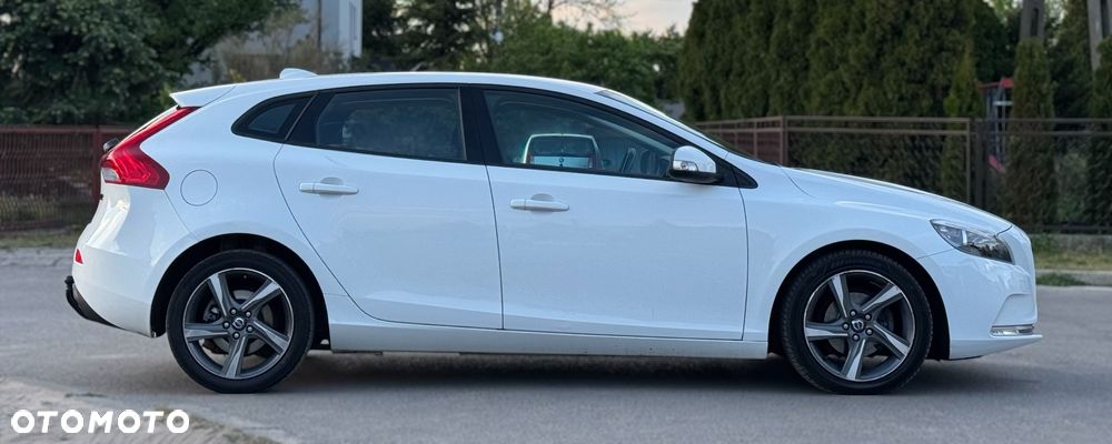 Volvo V40 D2 - 4