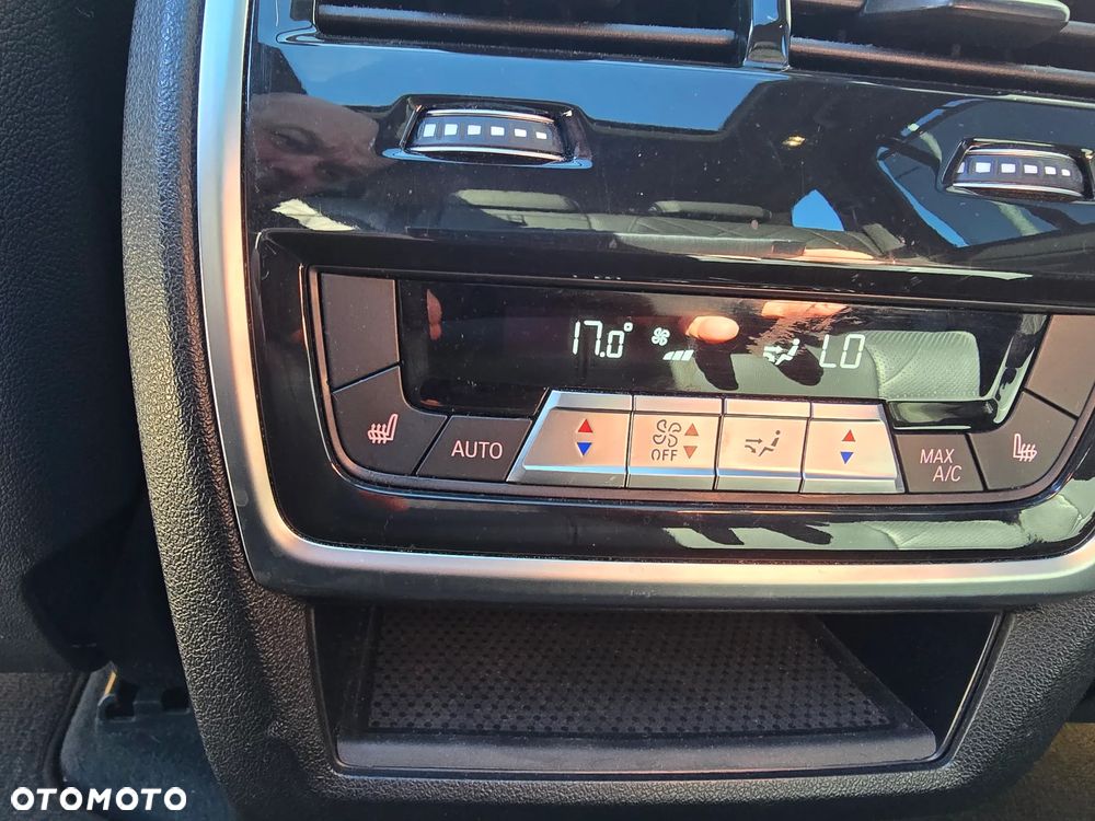 BMW X5 xDrive40i - 36