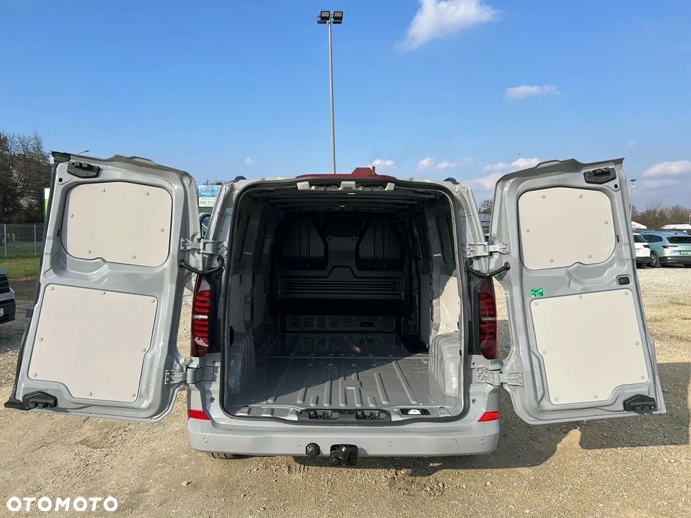 Volkswagen Transporter T7 Furgon AUTOMAT/L2H1, 2.0 TDI 150 KM, r.o. 3500 mm - 11