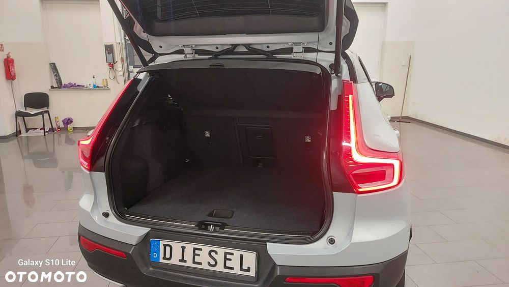 Volvo XC 40 D3 SCR R-Design - 9