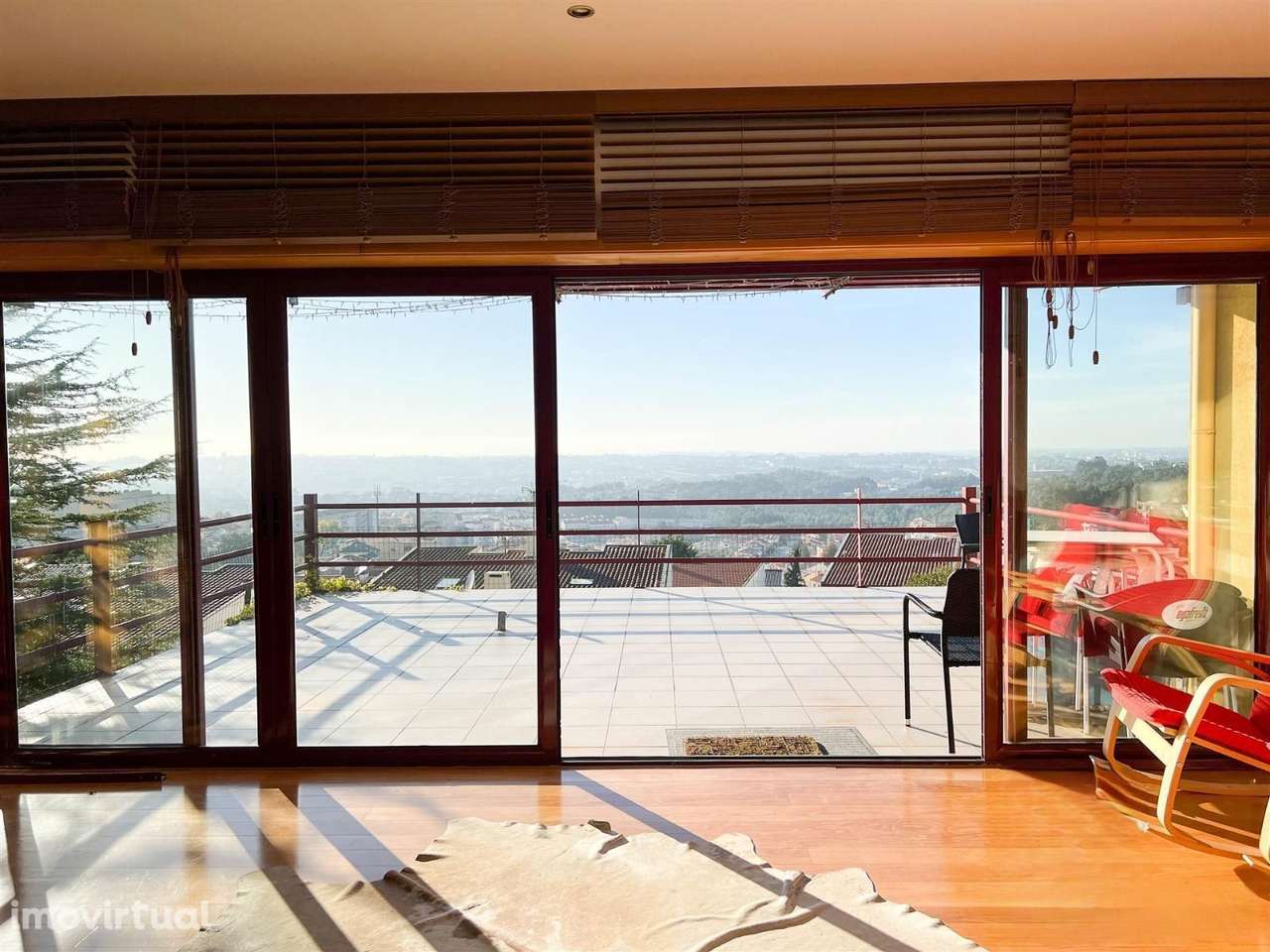 Lindíssima Moradia T6 de quatro frentes - Grande imagem: 2/60